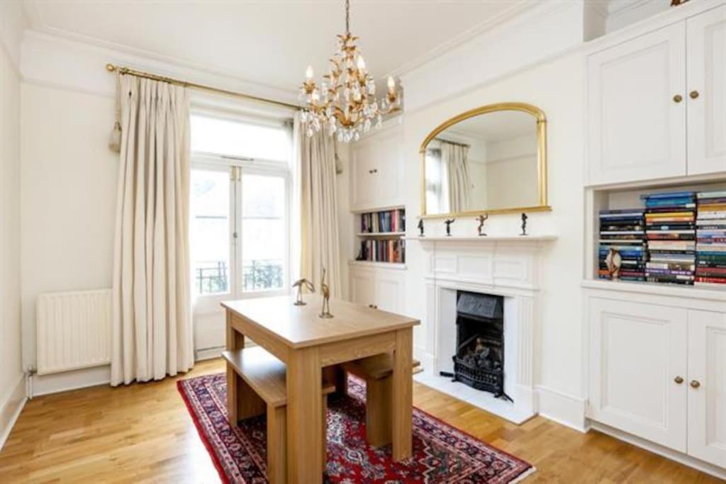 Large 3 Bed Flat In Central Wimbledon Londen Buitenkant foto